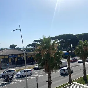 Affittacamere Stupenda Vista Mare Con Finiture Di Lusso, Marina Di Carrara